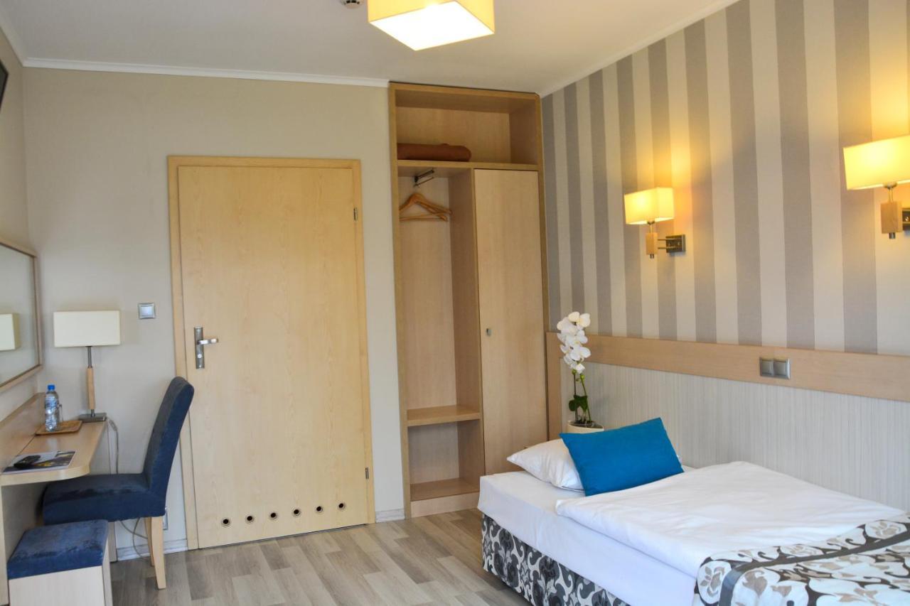 Restauracja 32 Motel Gryfice Eksteriør billede